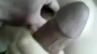 Ирани девушка ебет жесткий тугая и розовая киска
