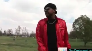 Симпатичный парень любуясь большой толстый черный хуй часть4