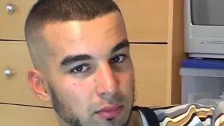 Сексуальный арабский парень получить дрочил свой огромный член парнем в отличном порно видео