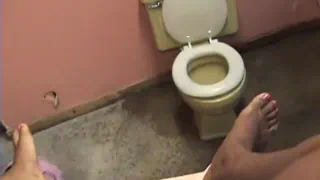Молодой с сладкая киска мочиться на открытом воздухе музыкальная компиляция