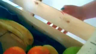 Фрукты любовника полненькие шлюха играет с киской часть2