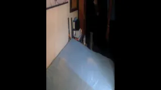 Висел мужик открывает меня