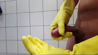 Резиновые перчатки медленно эксперимента движения