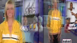 Женщина в желтом жакете находится в отделе новостей стоя перед экраном телевизора