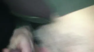 Отсасывают парню из