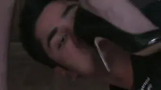 Хозяйка ноги нейлон лизать