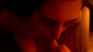 Моя сексуальная девушка проглатывает весь груз