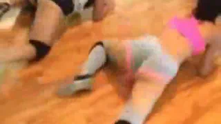 Круче белой девушки тверк - больше видео на