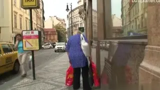 Возбужденная киска девушке кончил