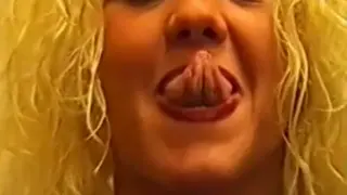 Длинный Язык Блондинка