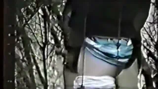 Лесби - черный чувак трахает модель в ночном лесу