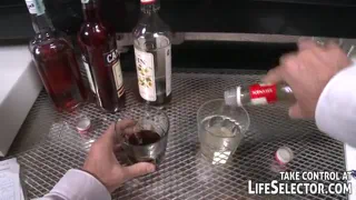 Владелец клуба шлюх две подвыпившие девушки