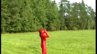 Открытый в красный спандекс