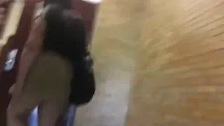 Откровенные попку в обтягивающей юбке - большой и горячий +замедленное движение