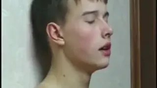 Принимая сае его приятель хорошо