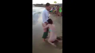 Удар показать