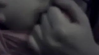 молодой Азиатский студент конвульсии меня от