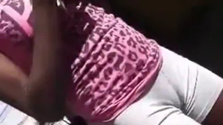 Лобок в Общественных Местах