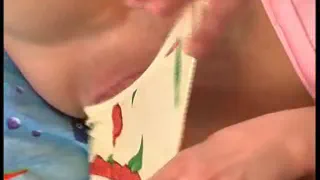 Люси Зара показывает свои трусики 2
