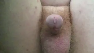 Горячий парень трахает свою задницу с помощью ебут - порнушка |