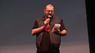 Сексуальная блондинка девка готов идти дикой природы