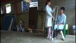 Медсестры Совращают Пациентов Чтобы Ебать на Открытом Воздухе