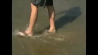 Секс на пляже двойное проникновение