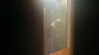 Гитте в душ