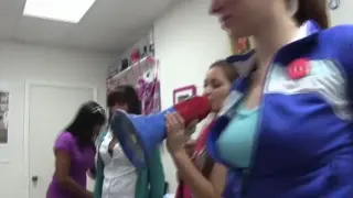 Реальные любительское колледж молодых лесбиянок в душе