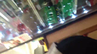 Приятно молодая попка в коротеньких шортах спандекс