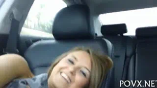 Симпатичная девушка очень любит минет и дикий секс