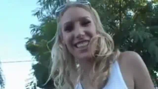 Эллисон Пирс получает ее лицо покрыто так много спермы