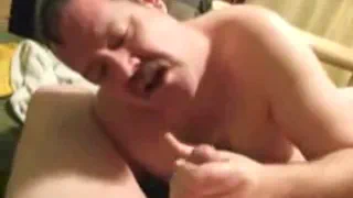Рукой папочка медведь