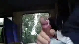 Немецкий парень демонстрируя свой стояк в поезде