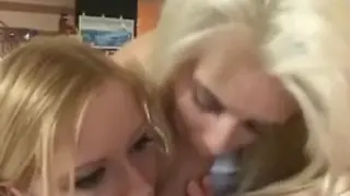 2 Женщины 1 Хвост