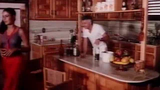 Брюнетка отверстие в винтажный фильм