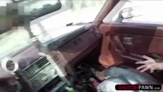 Сексуальная блондинка деревенская женщина трахается