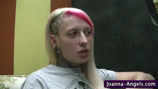 Эмо Лесби-зомби пальцем
