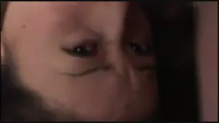 Нунь привязана и ей нравится оральный секс