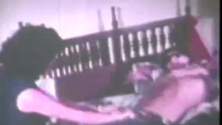 Две Женщины Пачкаются Со Счастливчиком