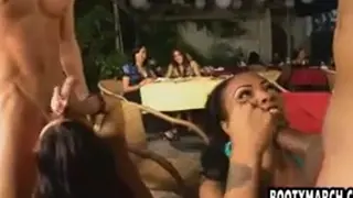 Большие жопы оральный секс порнозвезда