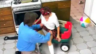 Агрессивная Няня Делает Это Хардкор Вещи на кухне