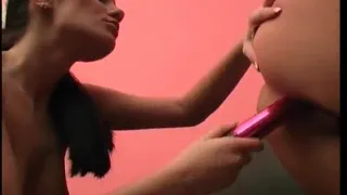 Зрелая сучка блондинка и ее молодой