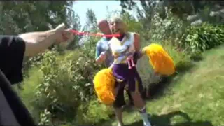 Болельщица Шона Ленэй связали