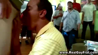 Прямые колледж чуваков играть игры