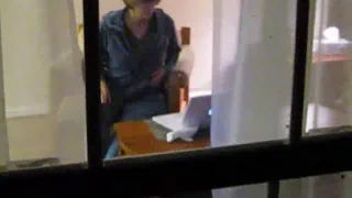 Подглядывал в окно за моей женой