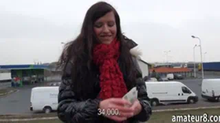 Любительское брюнетка Чешская девушка трахается со сквиртом за деньги