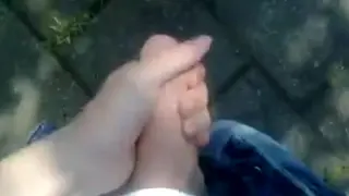 Датский парень любит показывать свой член