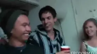 Любительское Колледж Шлюха Принимает Жесткий хуй в Общаге
